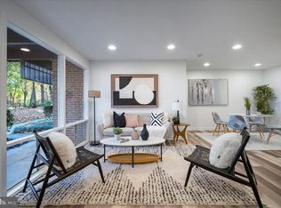 180 Talbott St APT T4, Rockville, MD 20852