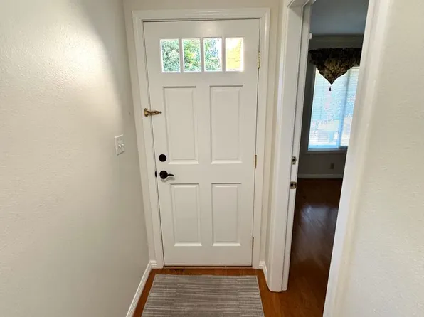 244 Grandridge Ct, Ventura, CA 93003