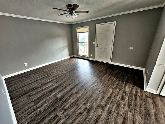 3rd image of 4428 Bonnell Dr NW APT C