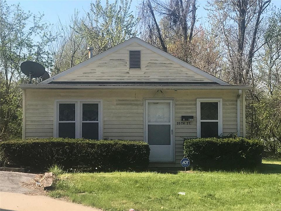 2nd image of 3 W 20th St