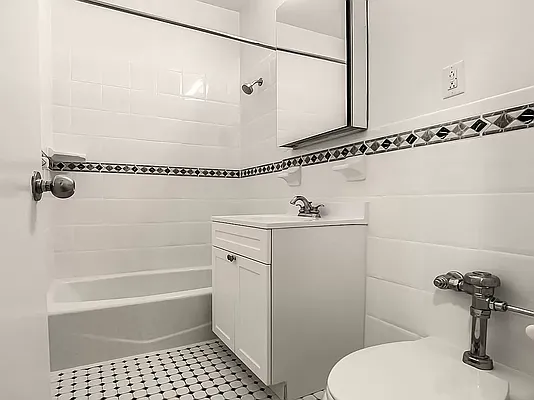 Rented by Brown Harris Stevens | media 25