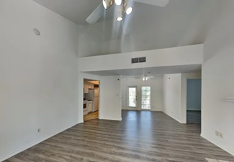 3105 San Jacinto St #308 — Photo 3