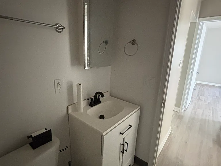 5252 Pine Tree Ln #1&2 — Photo 8