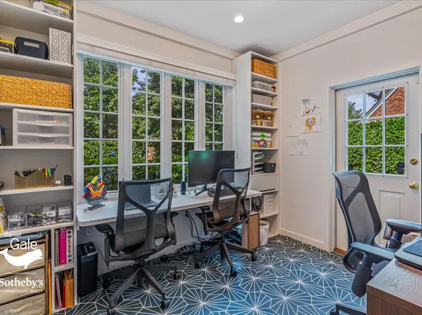 165 Slocum Crescent image 20 of 59