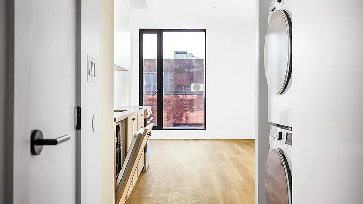 Rented by Nooklyn NYC LLC | media 19