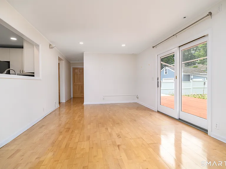 39 Kenilworth Dr W — Photo 9