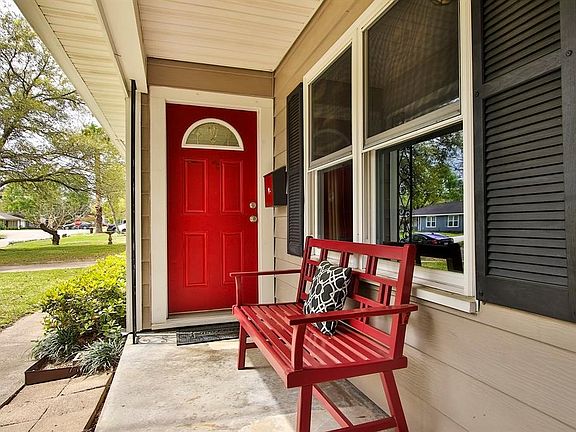 5th image of 1734 Gardenia Dr