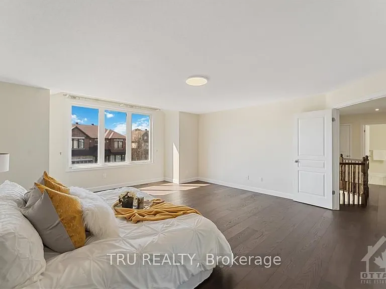 328 Mirabeau Ter — Photo 17