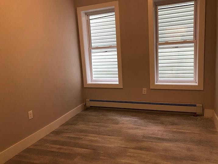 1st image of 234 Jewett Ave #33