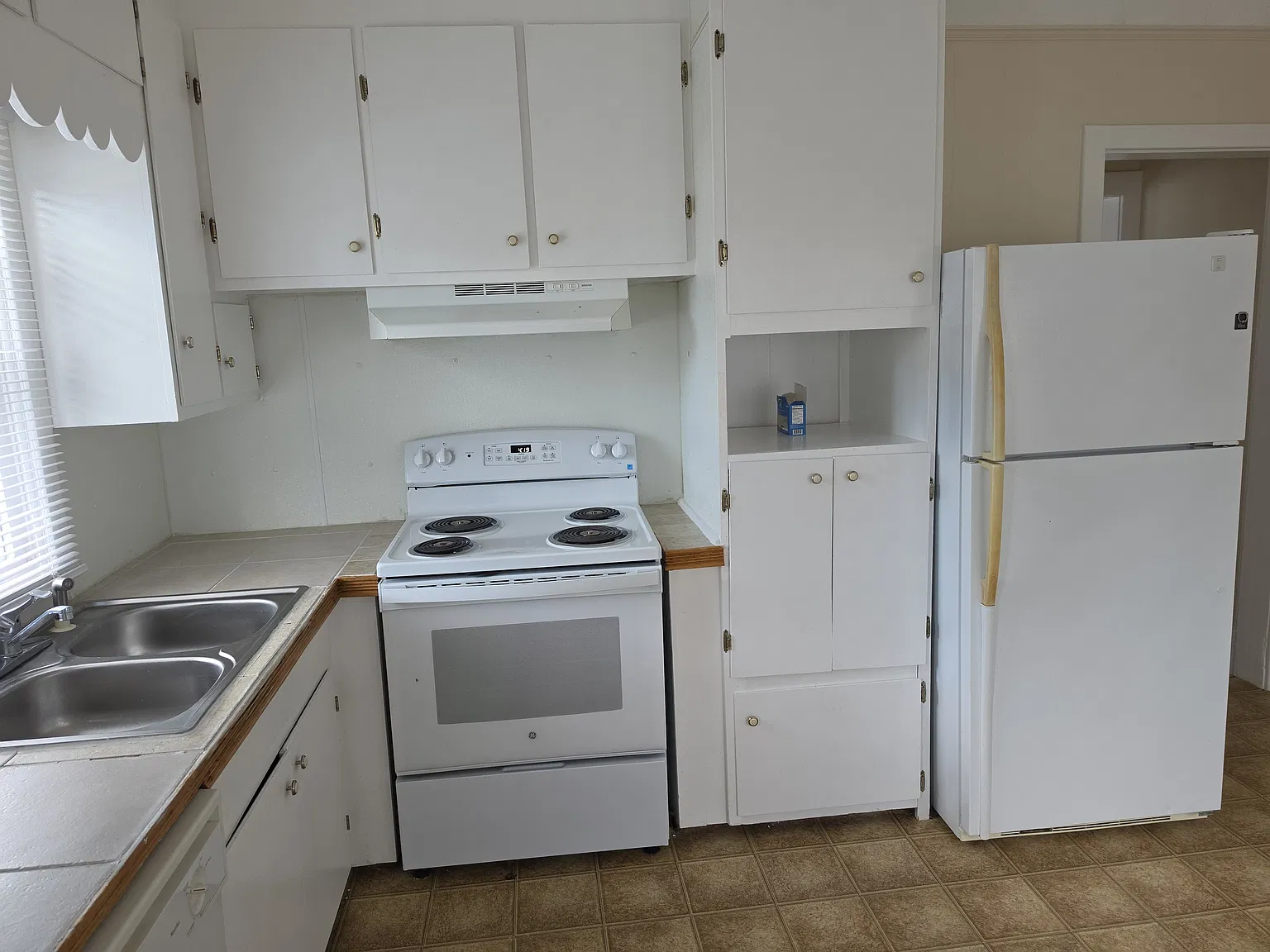 3 bed, $1,450 — Photo 3