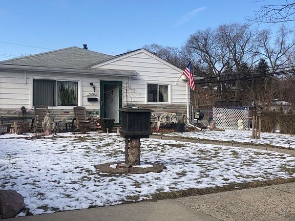 3rd image of 5602 Katherine St