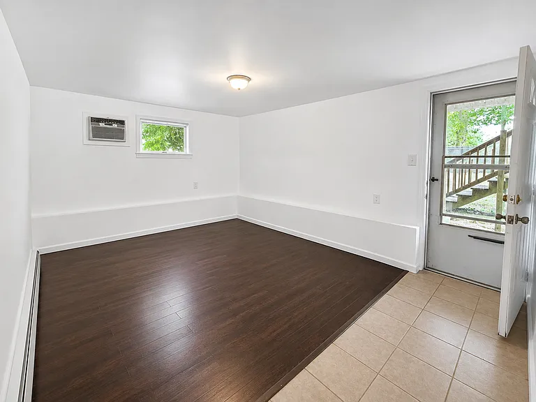 2935 N Baldwin Pl #1 — Photo 7