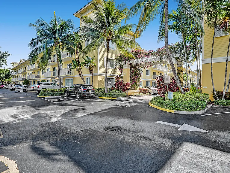 1501 E Broward Blvd #804 — Photo 5