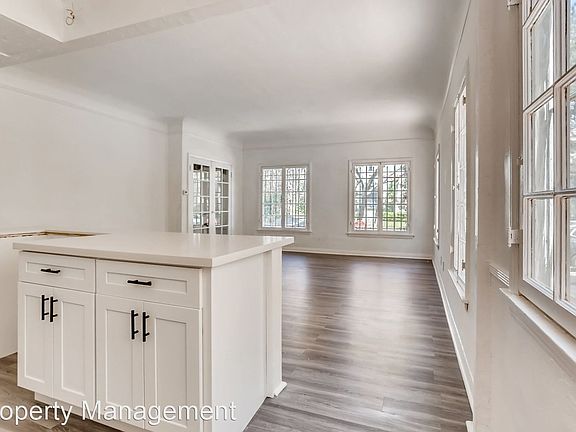 5th image of 351 N Sierra Bonita Ave APT 1
