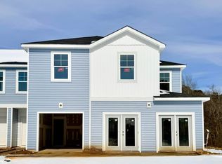 572 Sandy Hollow Dr, Jacksonville, NC 28540