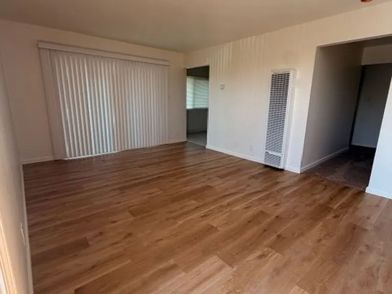 Dixon Townhouse — Photo 40