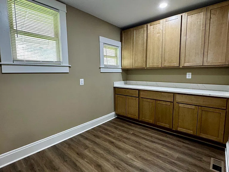2613 Chesterfield Ave — Photo 12