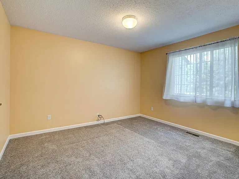 1300 Carriage Dr #A — Photo 29