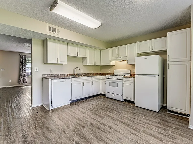 Springwood Townhomes — Photo 21