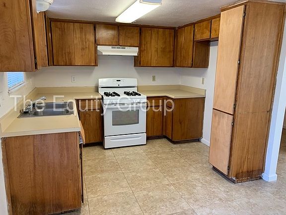 5th image of 172 N Shasta Ave APT 6