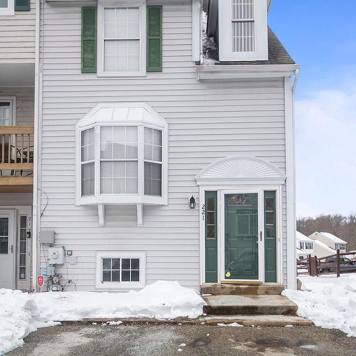 1st image of 221 Vercelli Dr