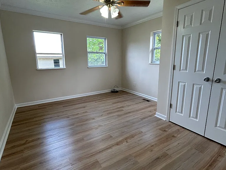 1124 Whites Mill Rd — Photo 9