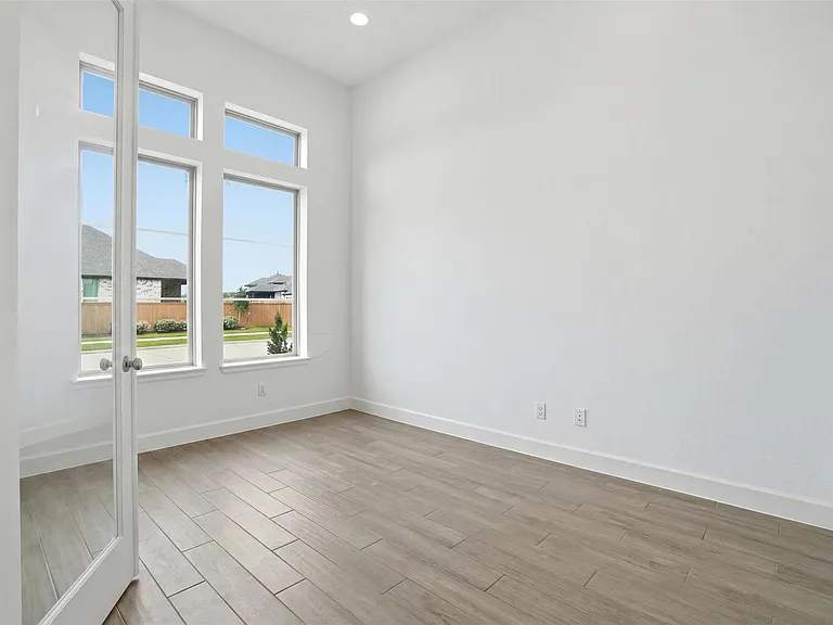 24719 Hibiscus Garden Way — Photo 4