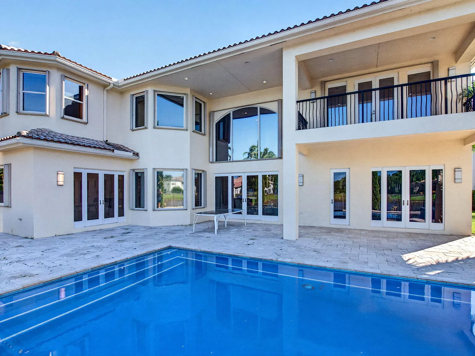 6 bed, 7.0 bath, 5618 sqft, $13,000 — Photo 3