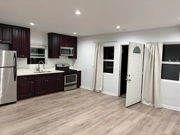 14260 McCormick St, Van Nuys, CA 91401