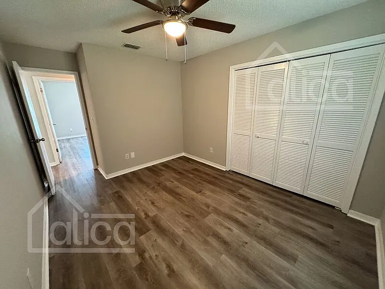 1959 Sussex Dr N — Photo 15