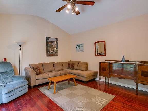 4th image of 11813 Milbern Dr