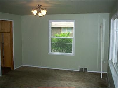 4th image of 18826 Fremont Ave N