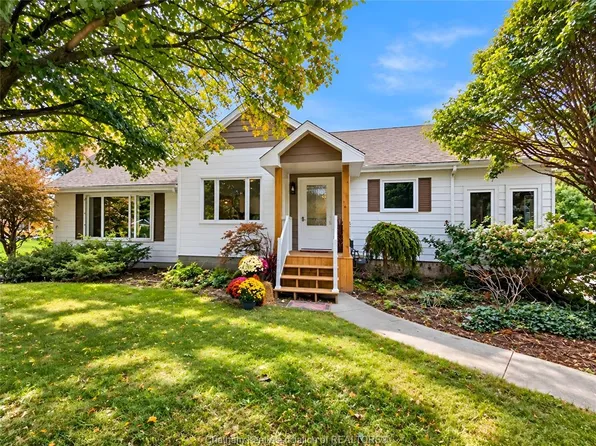 12 Crerar Dr, Chatham Kent, ON N7L 2P7
