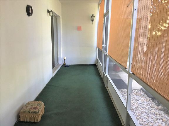 5th image of 2646 Polk Street #3