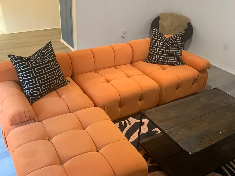 6182 Saint Charles Ct — Photo 3