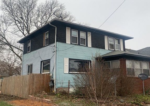 3rd image of 631 Pettibone Ave NW