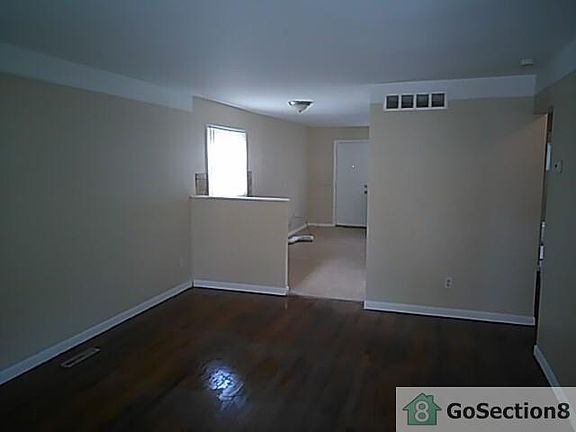2nd image of 5410 Croissant St