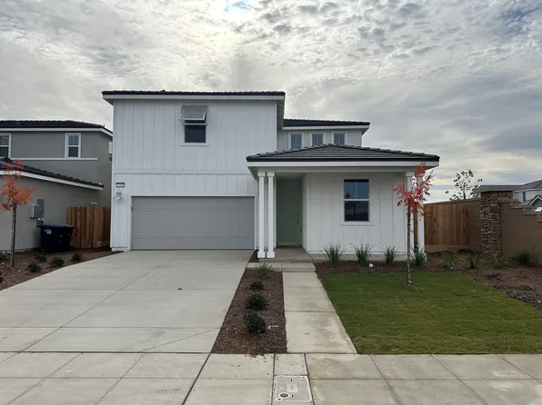 1094 W Pioneer Dr, Madera, CA 93636