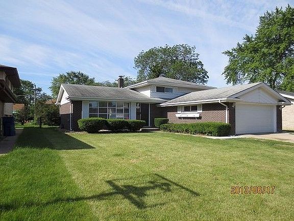 3rd image of 503 E 168th Pl