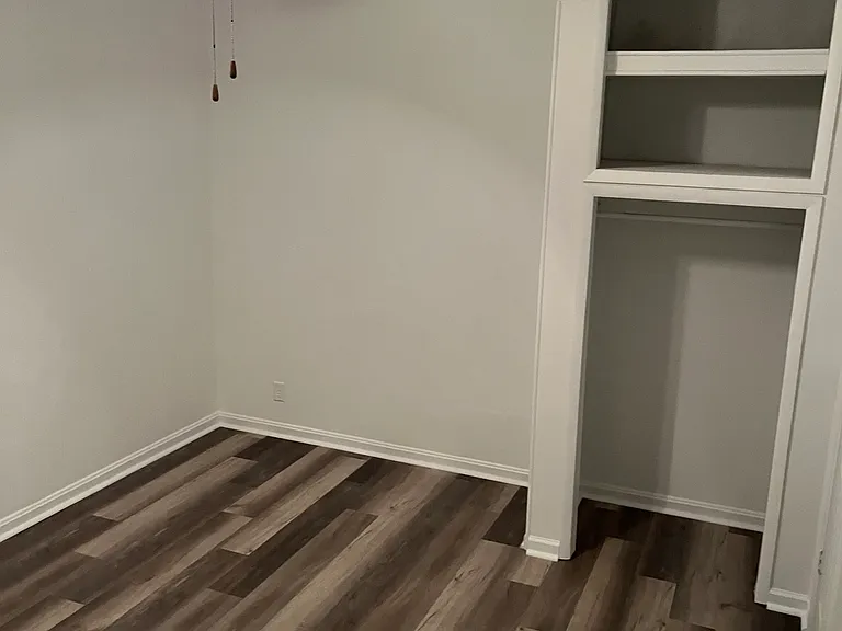 121 N Maple St — Photo 6