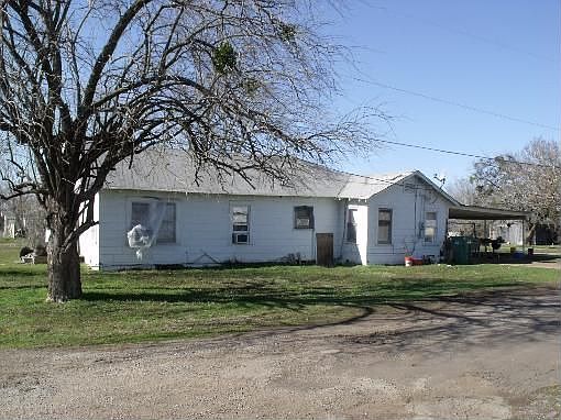 2nd image of 304 Lawrence St