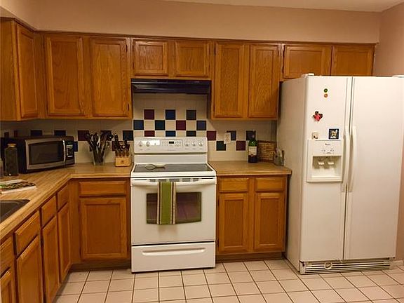 3rd image of 209 Wooddale Dr