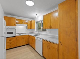 Town and Country Apartments, Portland, OR 97239