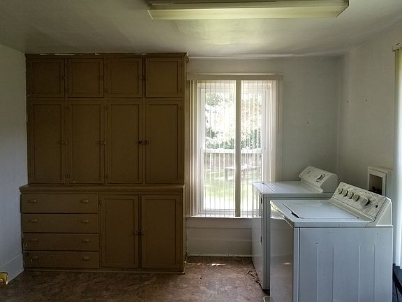 5th image of 58 N Washington St
