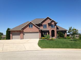 2460 Watson Cir, De Pere, WI 54115