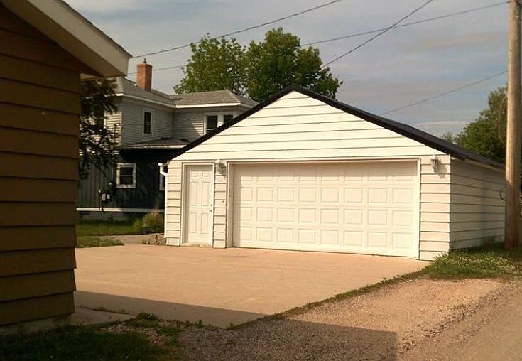 2nd image of 417 13th St S