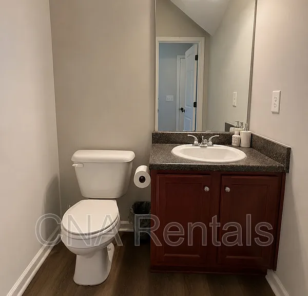 596 Oakside Pl — Photo 9