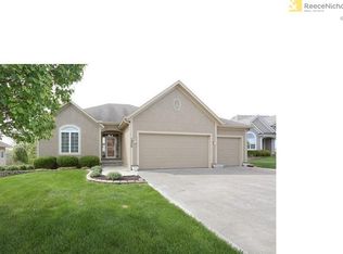 1908 NE Wyndham Pl, Blue Springs, MO 64029