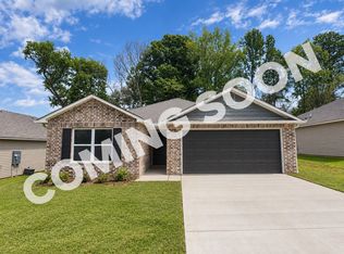 754 Gussy Ln, Benton, AR 72019