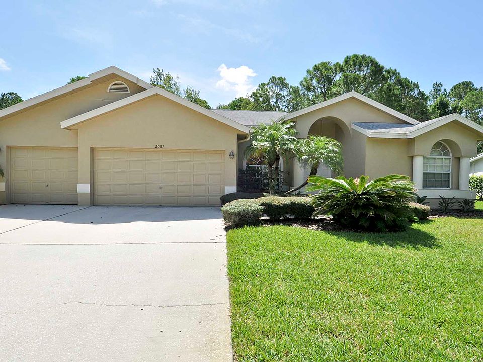 1st image of 2027 Warwick Dr